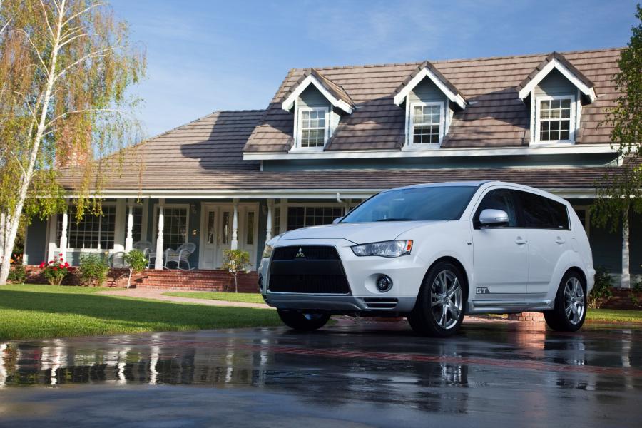  Mitsubishi Outlander GT 2010 года  (фото 42 из 91)